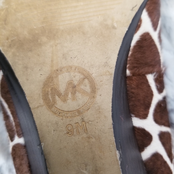Michael Kors Beverly Demi Wedge Cow Hair Giraffe Print Peep Toe Slip-On Sz 9 - Picture 9 of 14